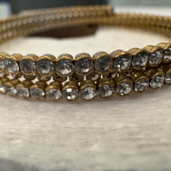 Multiple Costume Jewelry Pieces (gently worn) - Picture 11 of 16